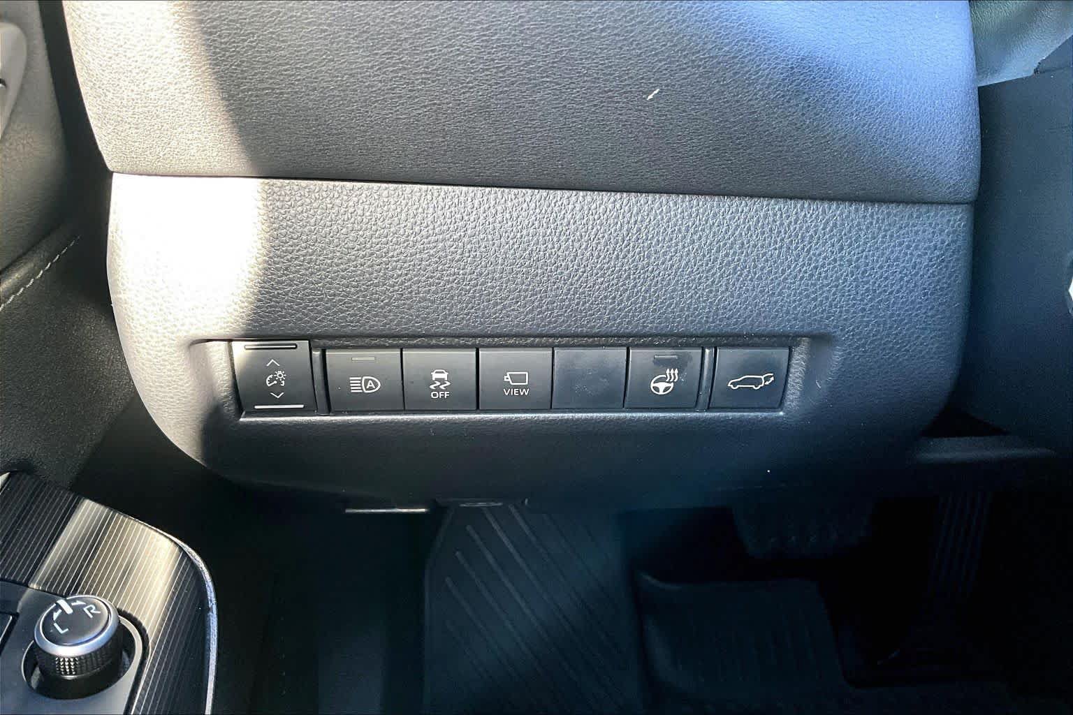 Used 2021 Toyota Venza Limited w/ Advanced Technology Package AWD/4WD image 35