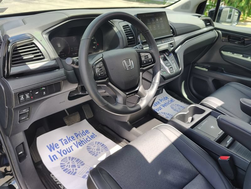 Used 2025 Honda Odyssey Elite image 13