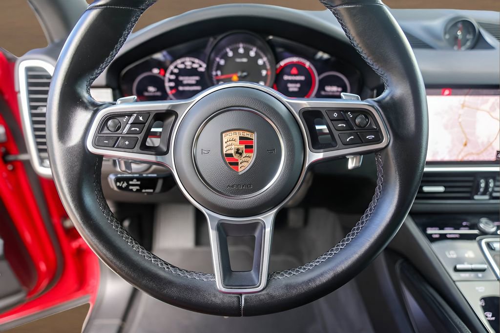 Used 2021 Porsche Cayenne image 12