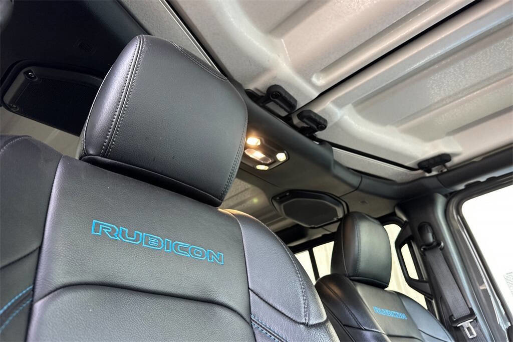 Used 2022 Jeep Wrangler Unlimited Rubicon 4xe w/ Cold Weather Group image 17