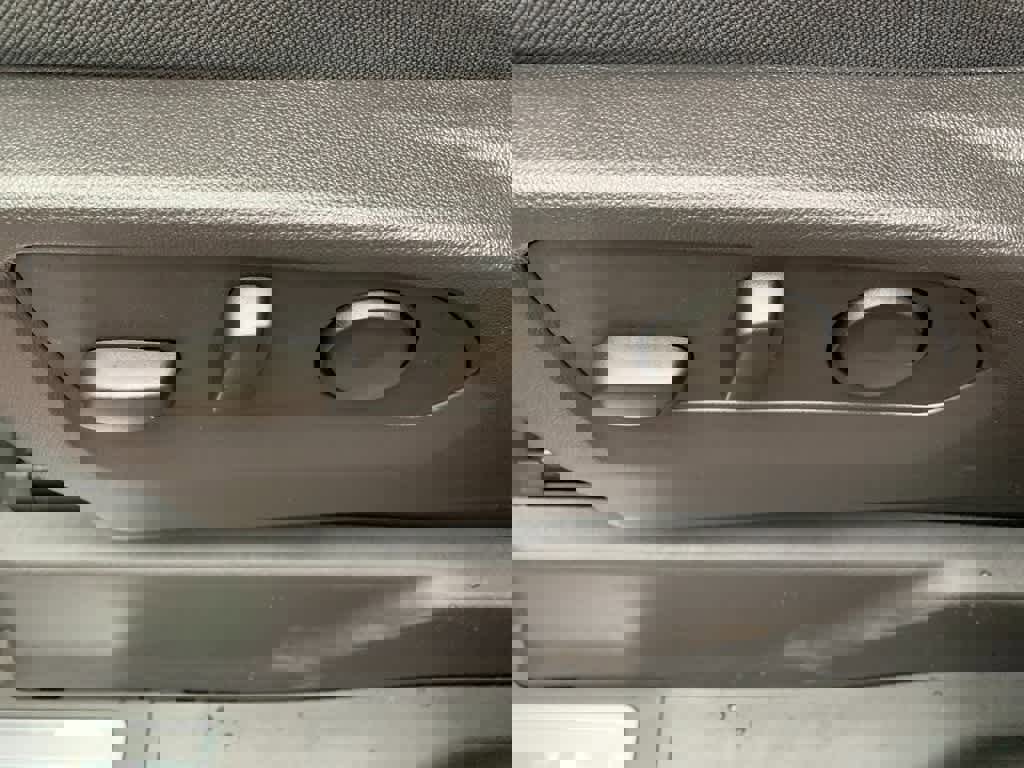 Used 2025 GMC Sierra 1500 Elevation image 21