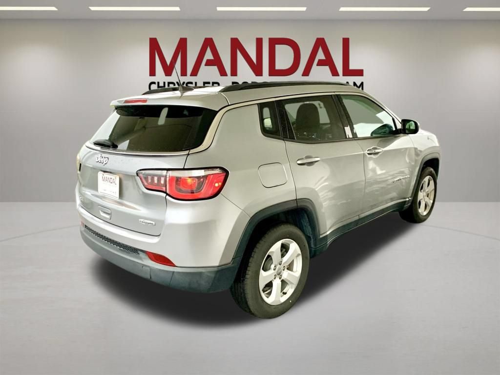 Used 2019 Jeep Compass Latitude w/ Popular Equipment Group AWD/4WD image 5