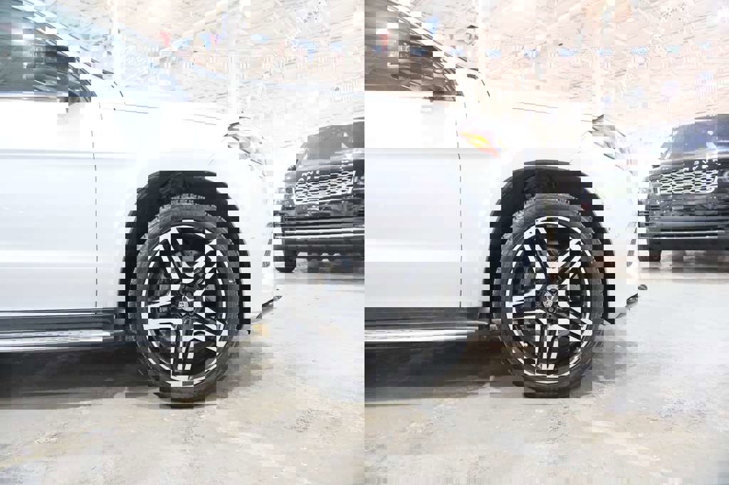 Used 2018 Mercedes-Benz GLS 550 4MATIC w/ Driver Assistance Package image 15