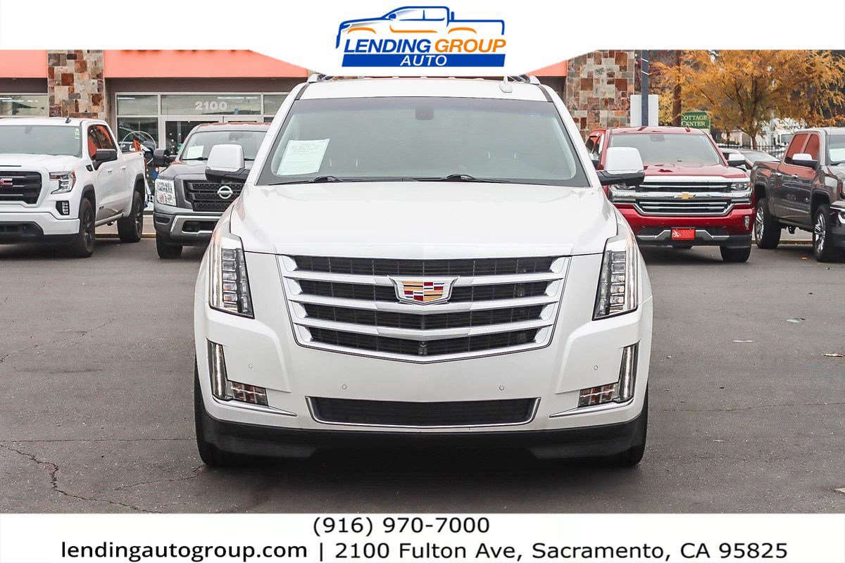 Used 2016 Cadillac Escalade ESV 4WD image 2