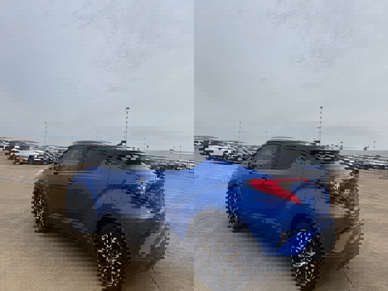 Used 2020 Toyota C-HR XLE image 15