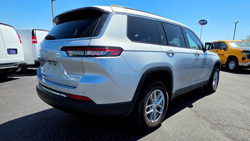 Used 2024 Jeep Grand Cherokee L Laredo AWD/4WD image 12