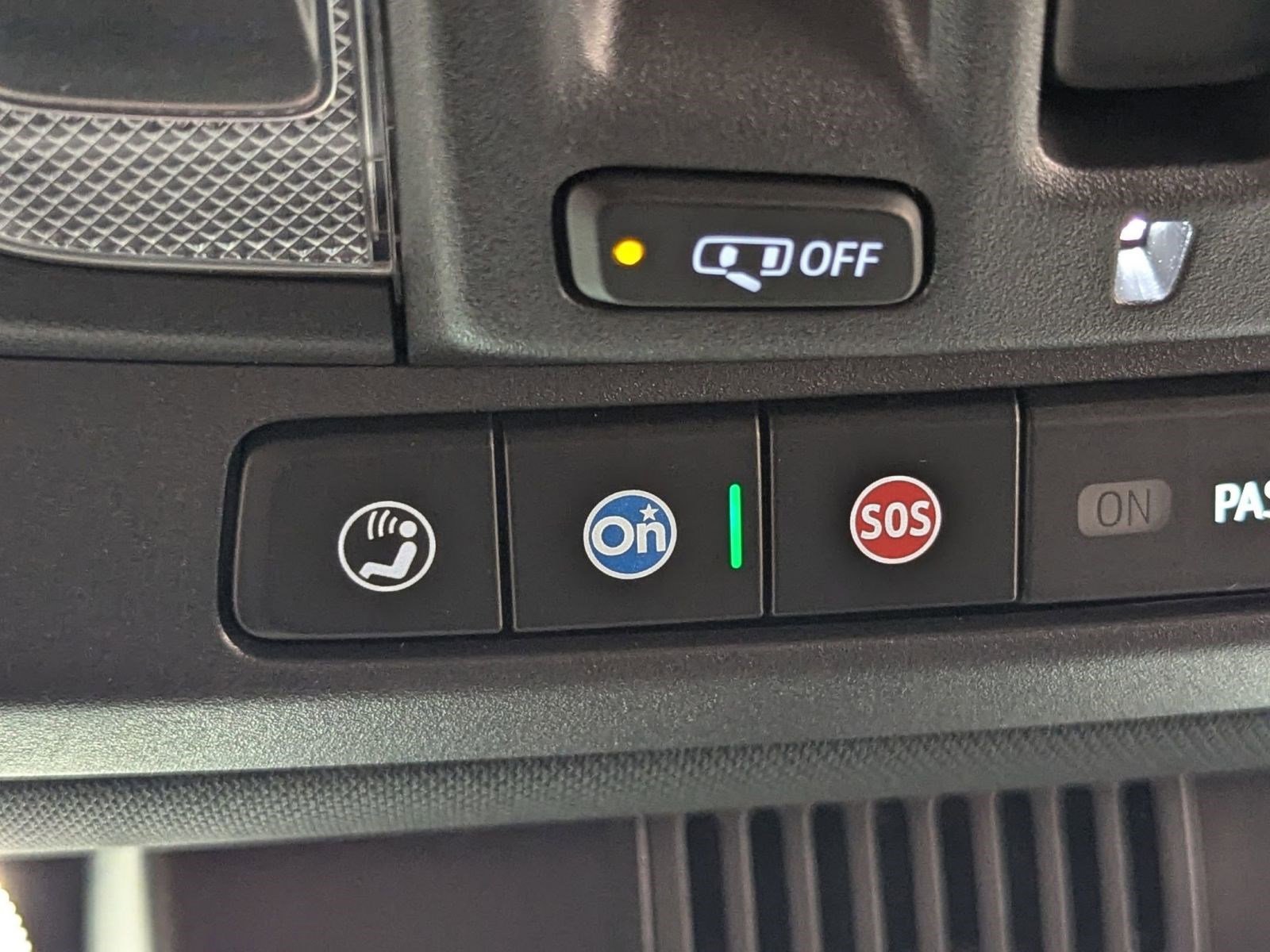 Used 2023 Chevrolet Silverado 1500 ZR2 w/ Technology Package image 29