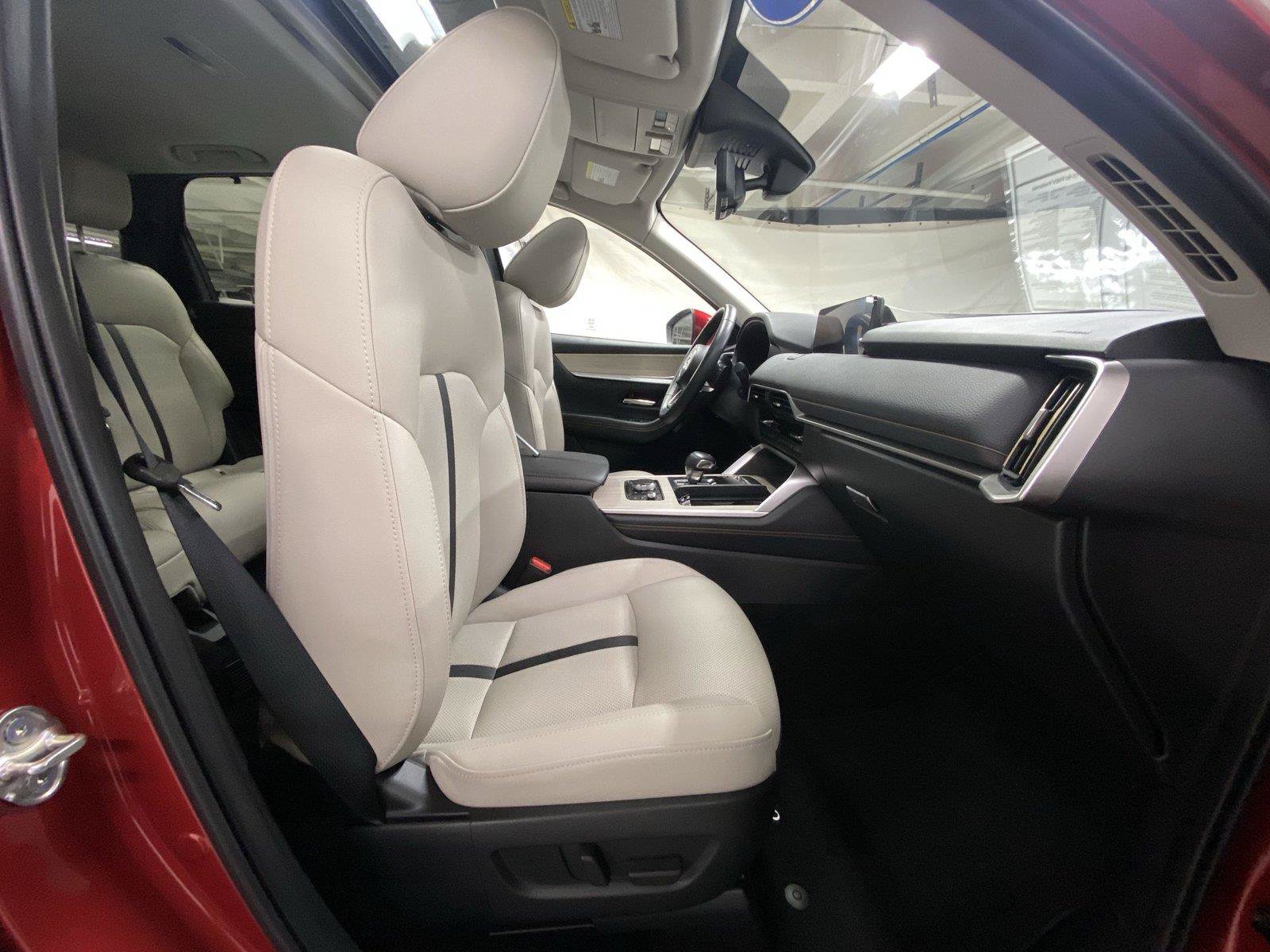 Used 2024 MAZDA CX-90 Plug-In Hybrid w/ Preferred AWD/4WD image 30