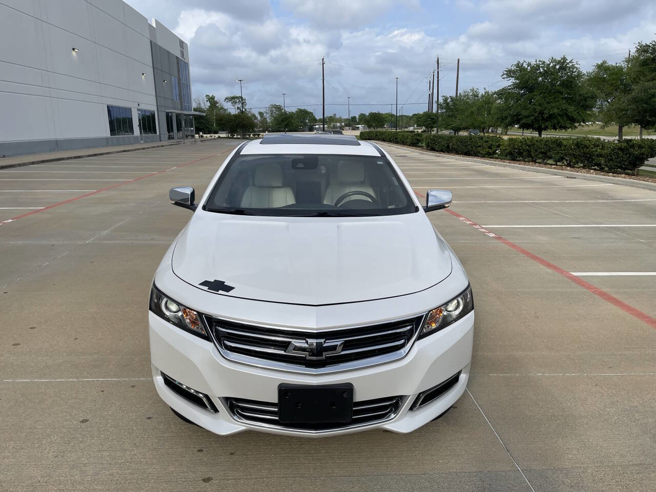 Used 2017 Chevrolet Impala Premier w/ Enhanced Convenience Package image 2