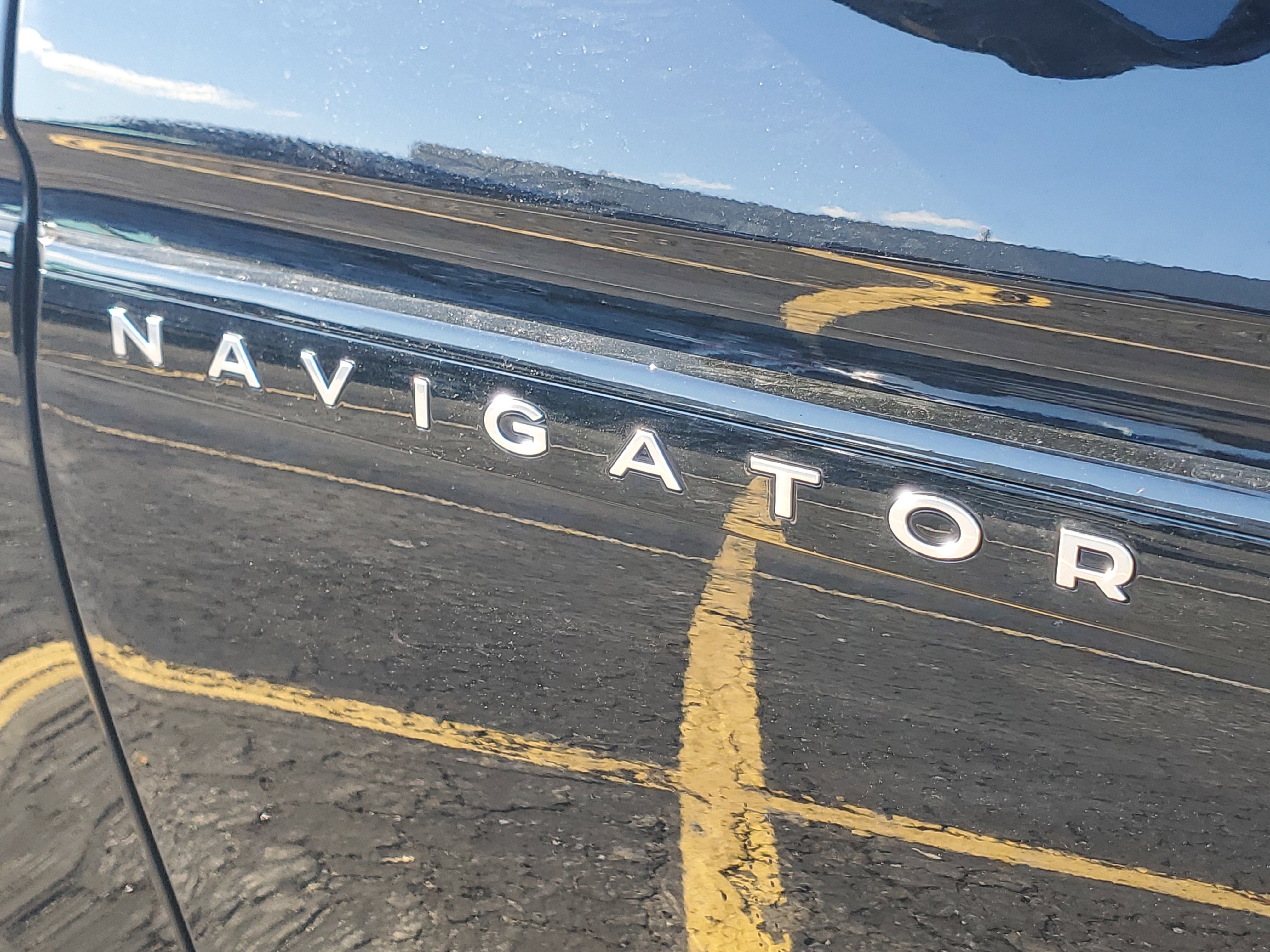 New 2026 Lincoln Navigator Reserve image 7