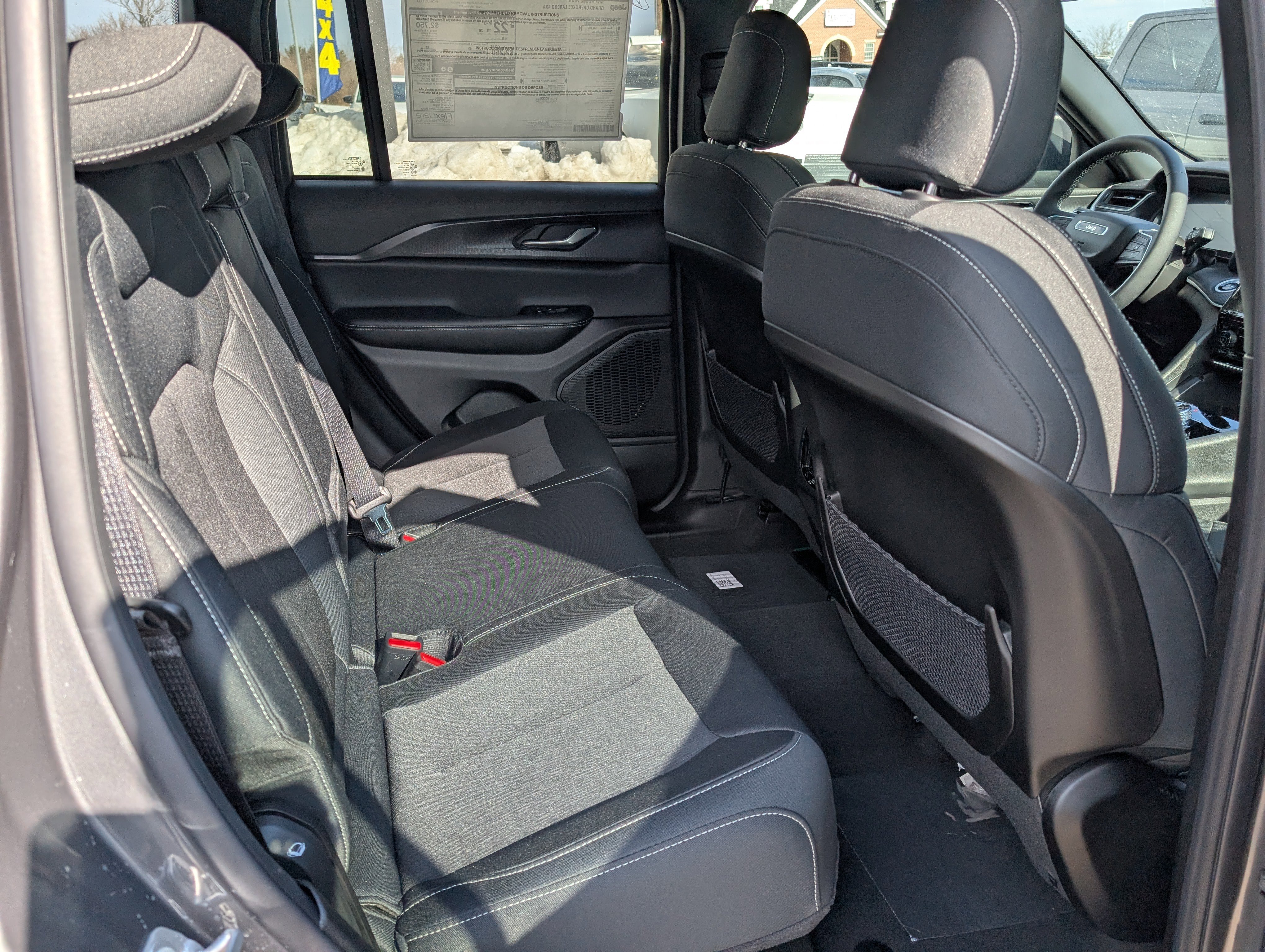 New 2026 Jeep Grand Cherokee Laredo image 7