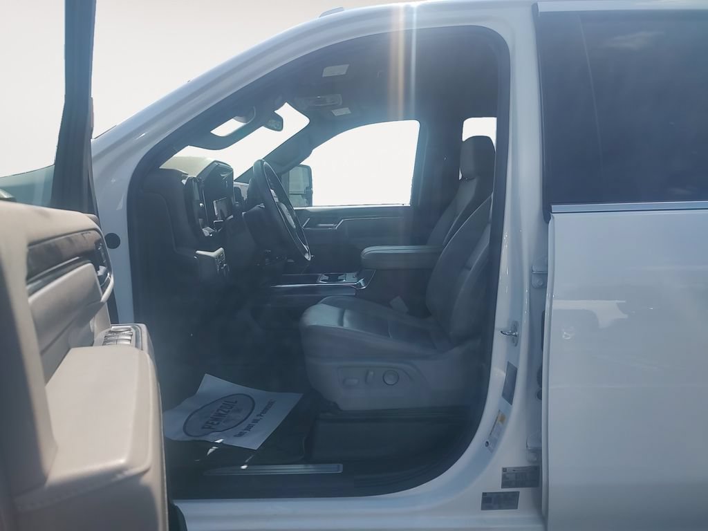 Used 2024 Chevrolet Silverado 2500 LTZ w/ LTZ Plus Package AWD/4WD image 9