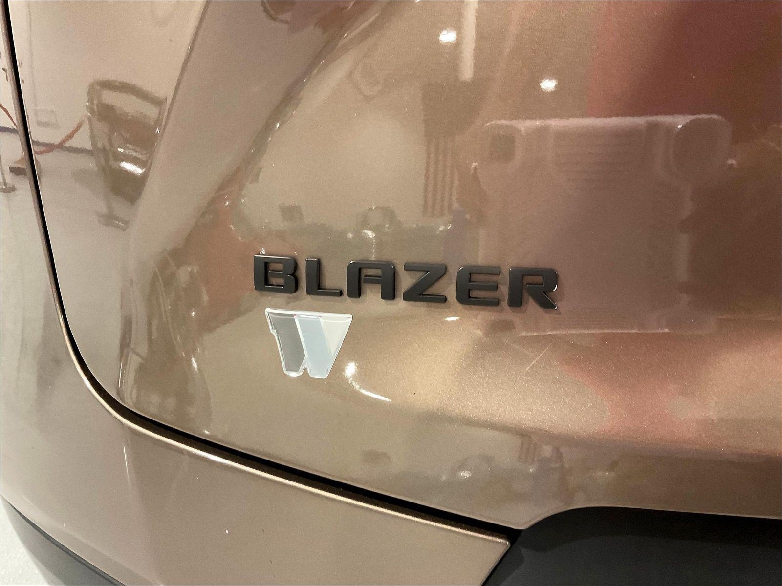 Used 2019 Chevrolet Blazer LT w/ LPO, Cargo Package FWD image 24