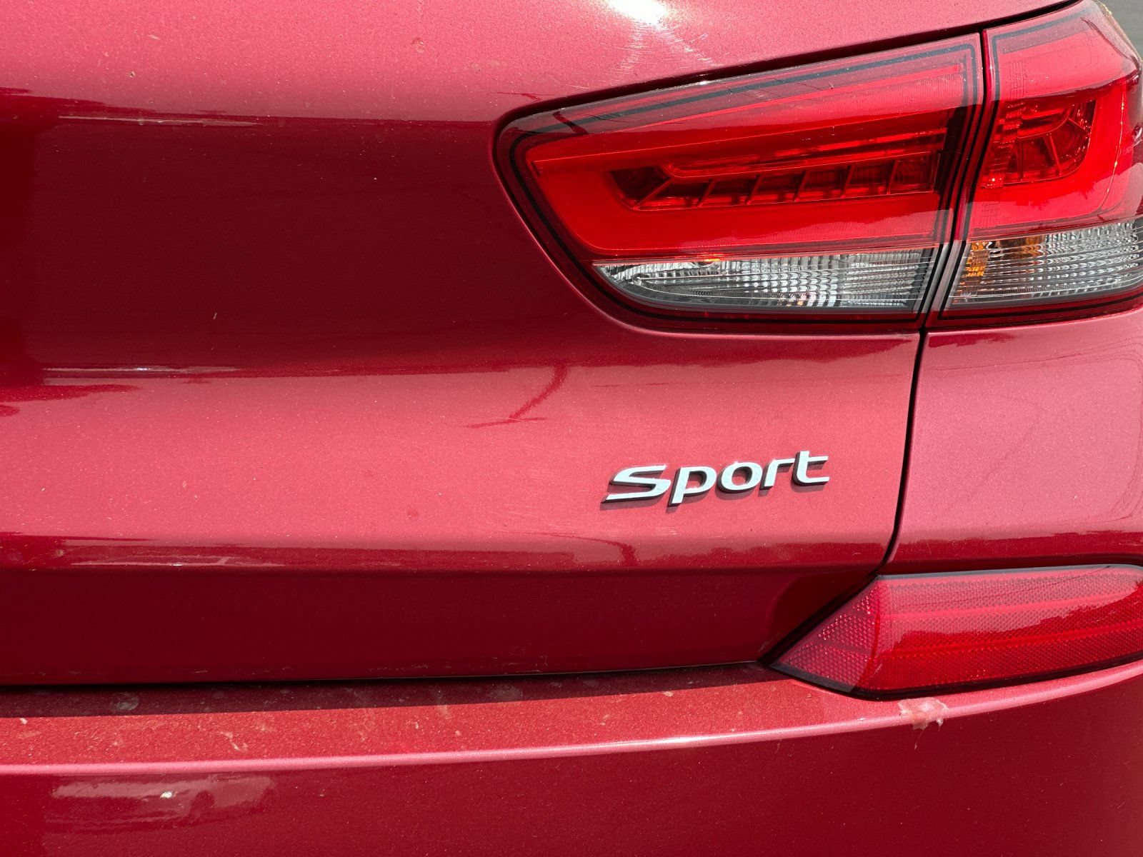 Used 2018 Hyundai Elantra GT Sport FWD image 27