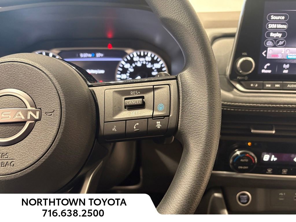 Used 2022 Nissan Rogue SV image 28