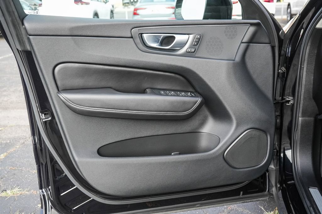 Used 2024 Volvo XC60 B5 Plus w/ Protection Package Premier AWD/4WD image 22