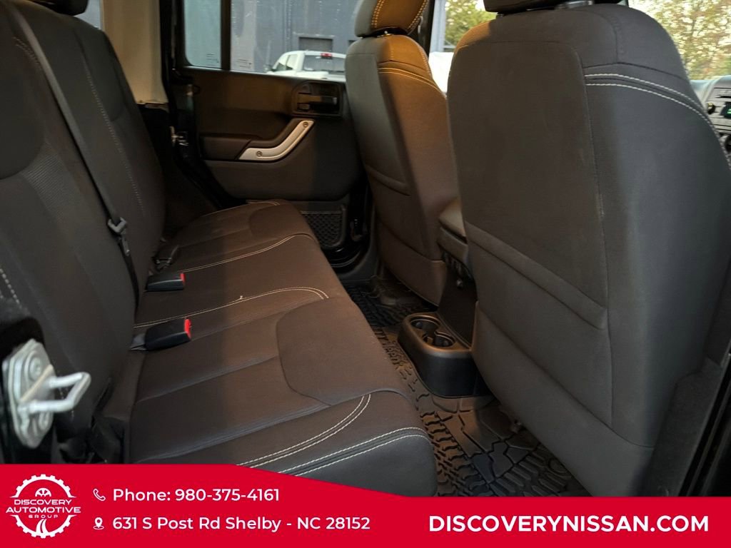Used 2016 Jeep Wrangler Unlimited Sahara image 31