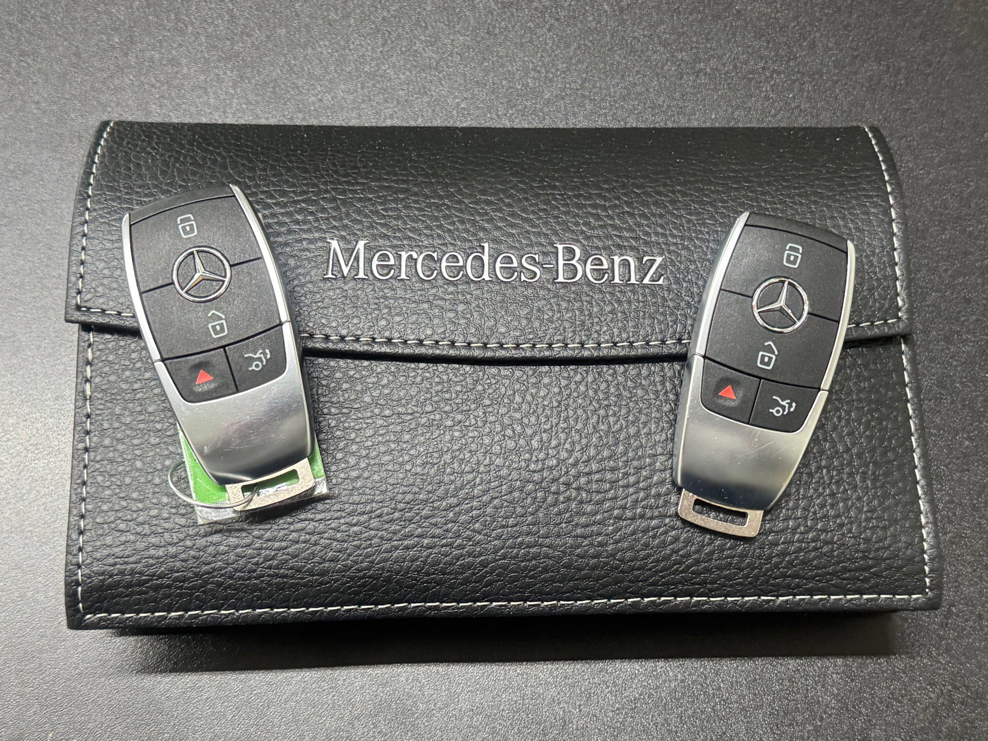 Used 2020 Mercedes-Benz GLS 450 4MATIC image 4