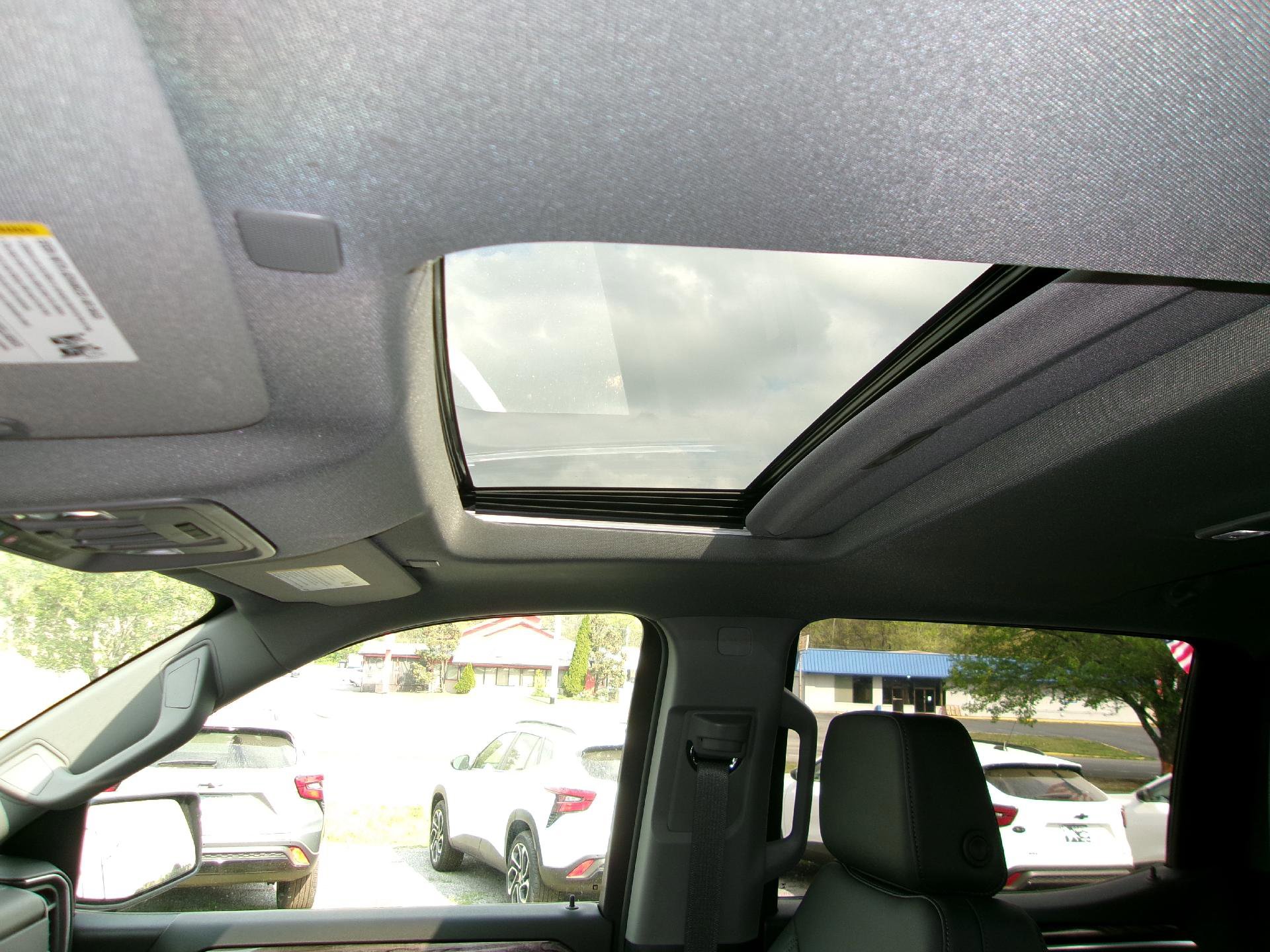 New 2026 Chevrolet Silverado 1500 LTZ w/ LTZ Premium Package image 13