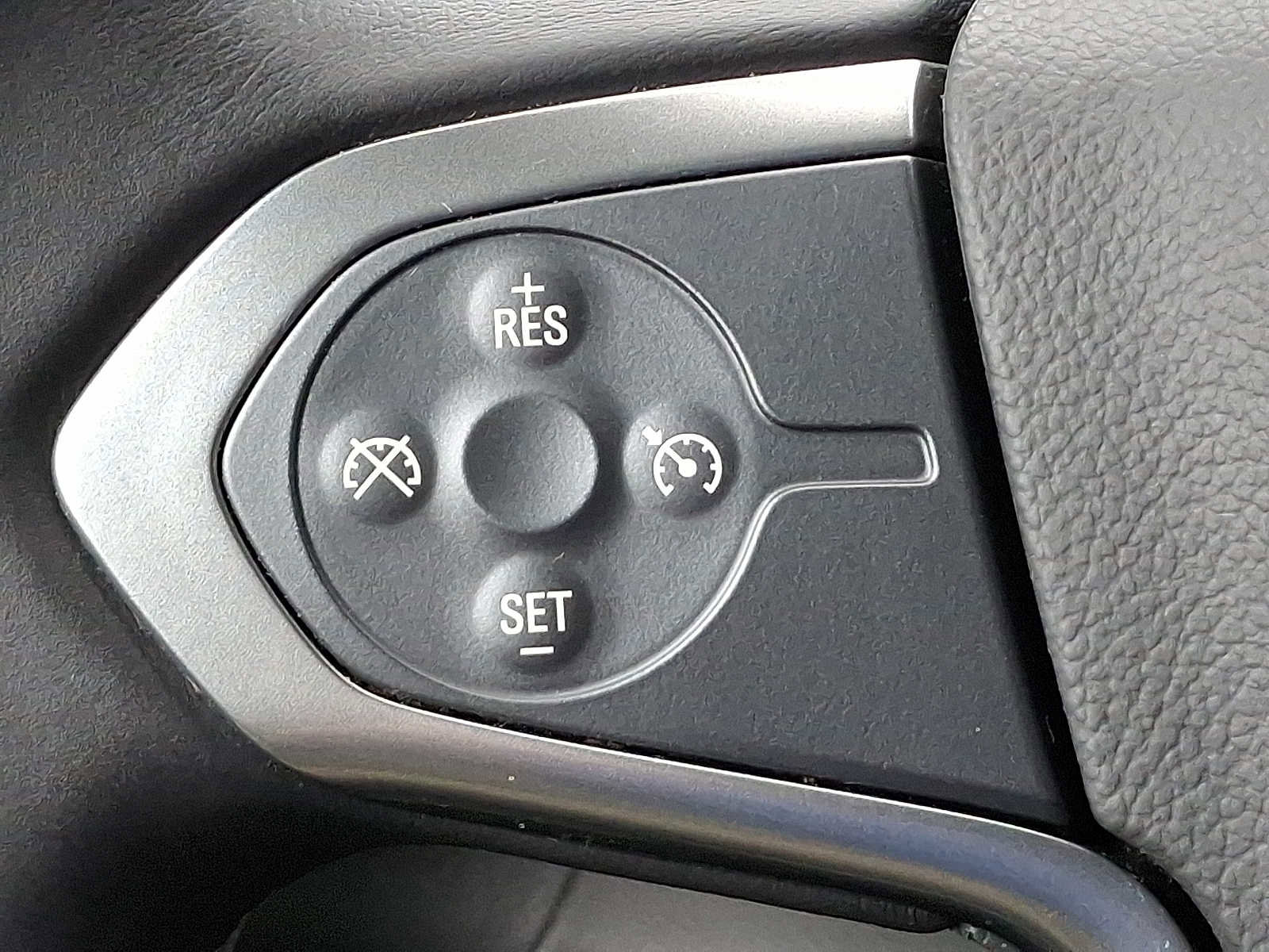 Used 2016 Chevrolet Silverado 1500 LT w/ Midnight Edition image 21