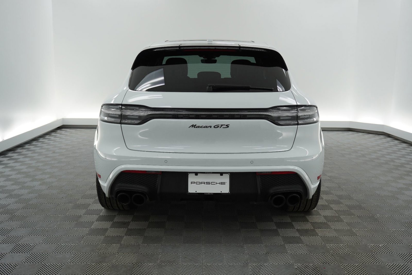 Used 2026 Porsche Macan GTS image 7
