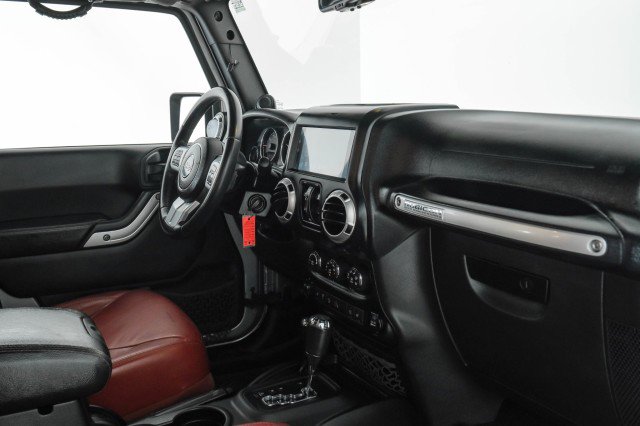 Used 2013 Jeep Wrangler Unlimited Rubicon image 22