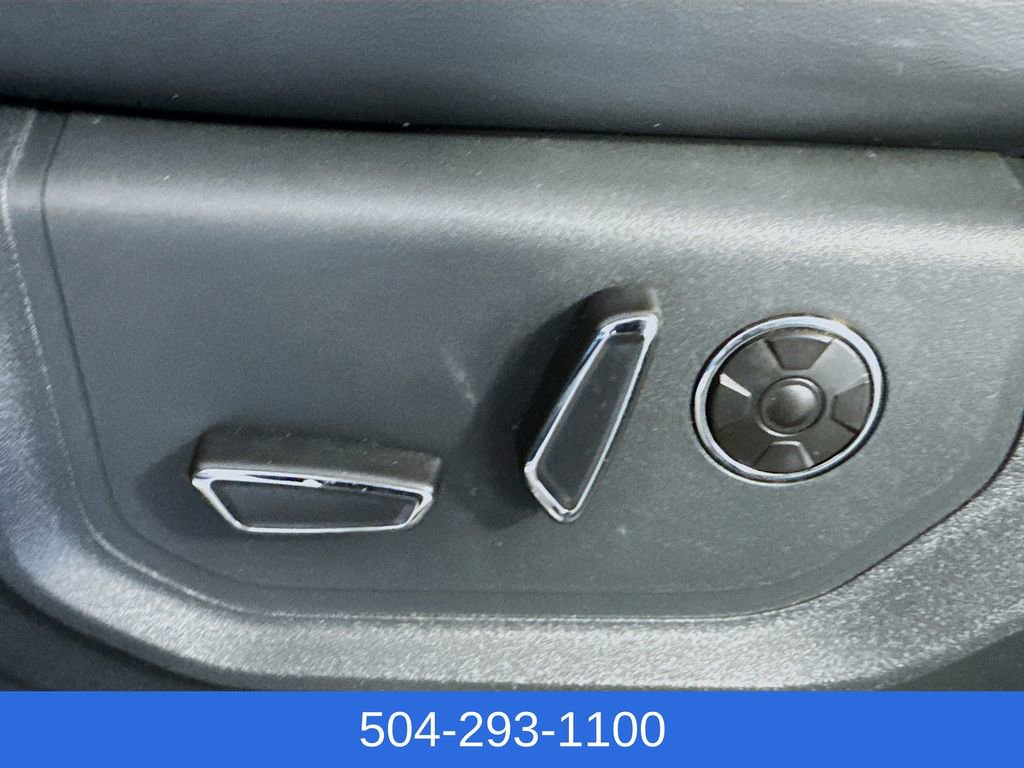 Used 2022 Ford F450 Platinum w/ FX4 Off-Road Package image 19