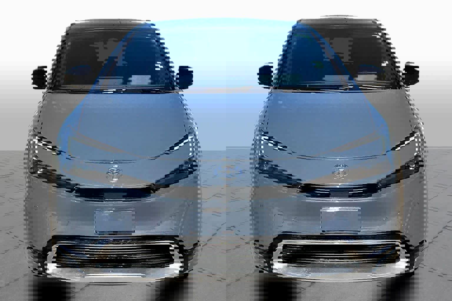 Used 2024 Toyota Prius XLE image 4