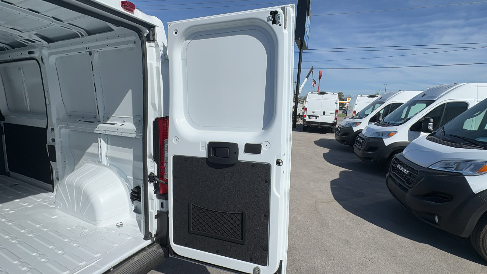 New 2026 RAM ProMaster 3500 w/ Storage Group image 23