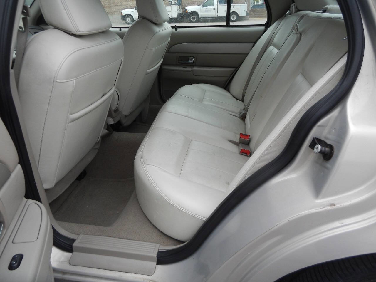 Used 2008 Mercury Grand Marquis LS RWD image 30