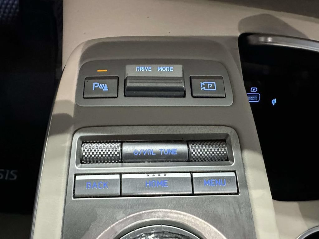 Used 2022 Genesis GV70 2.5T w/ Select Package AWD/4WD image 27