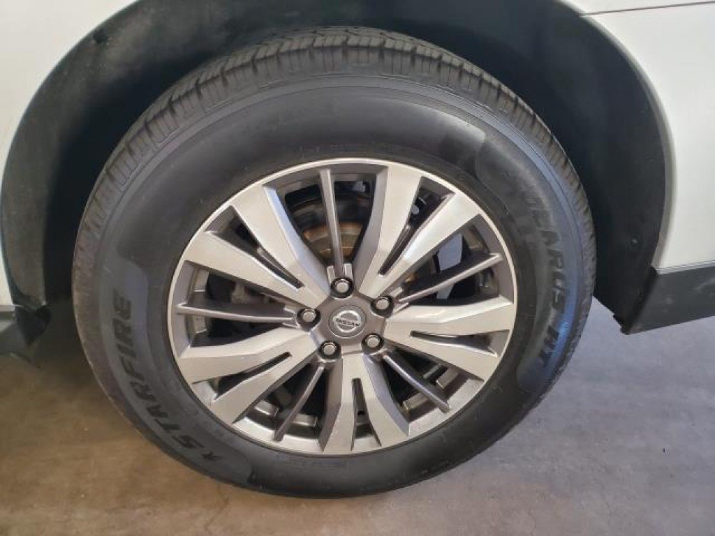 Used 2019 Nissan Pathfinder S AWD/4WD image 5