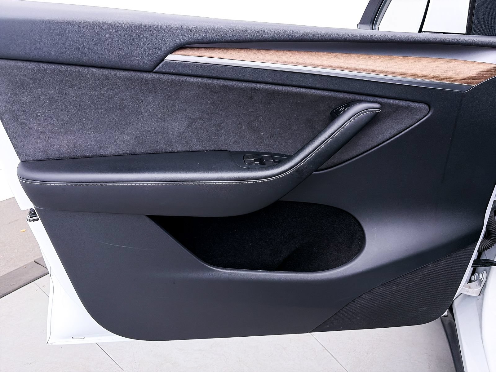 Used 2023 Tesla Model Y Performance AWD/4WD image 18
