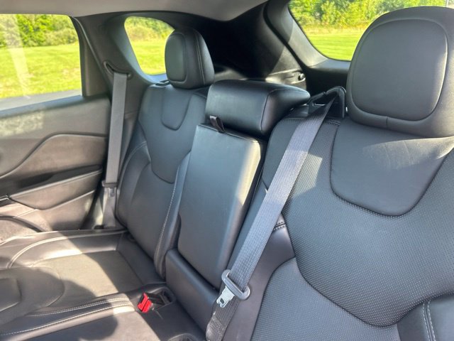 Used 2021 Jeep Cherokee Latitude Lux w/ Sun & Sound Group AWD/4WD image 46