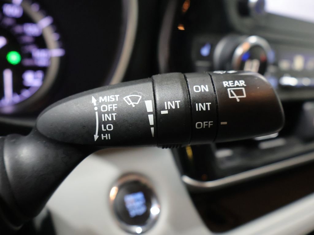 Used 2022 Toyota Highlander XLE AWD/4WD image 40