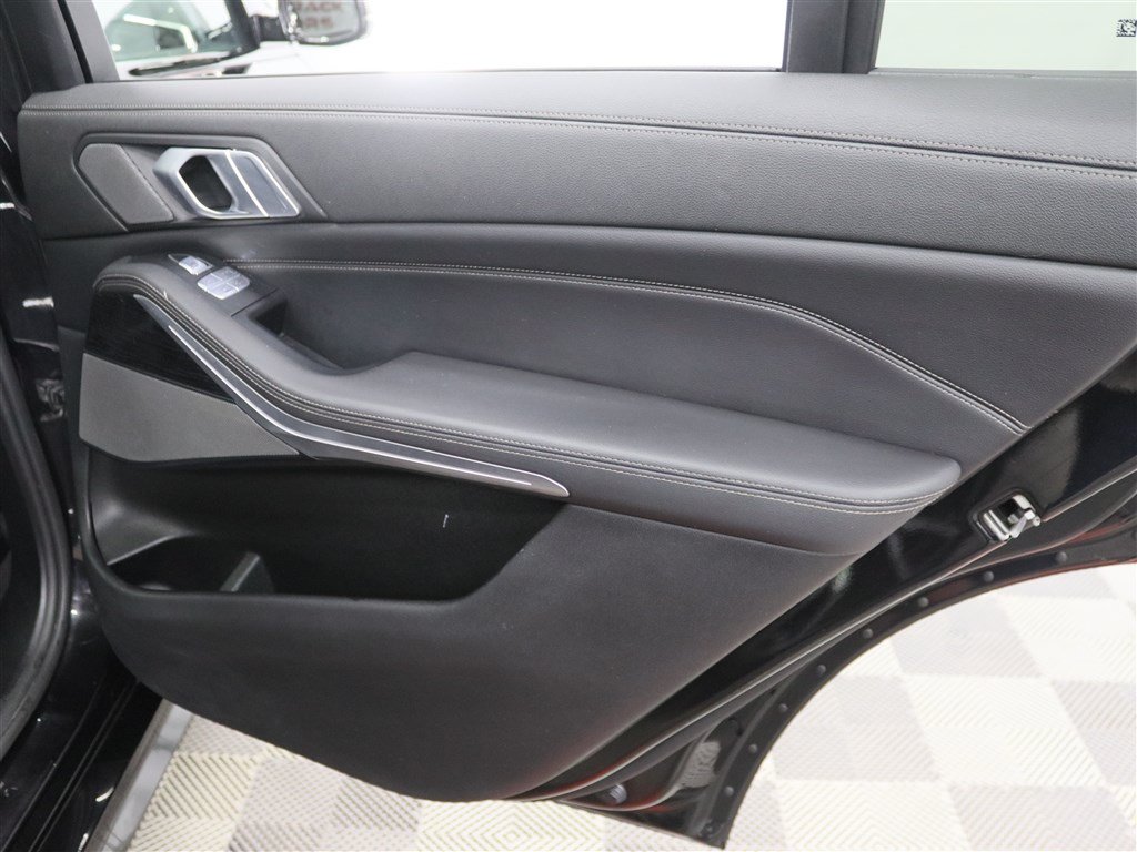 Used 2019 BMW X7 xDrive40i w/ Premium Package AWD/4WD image 26