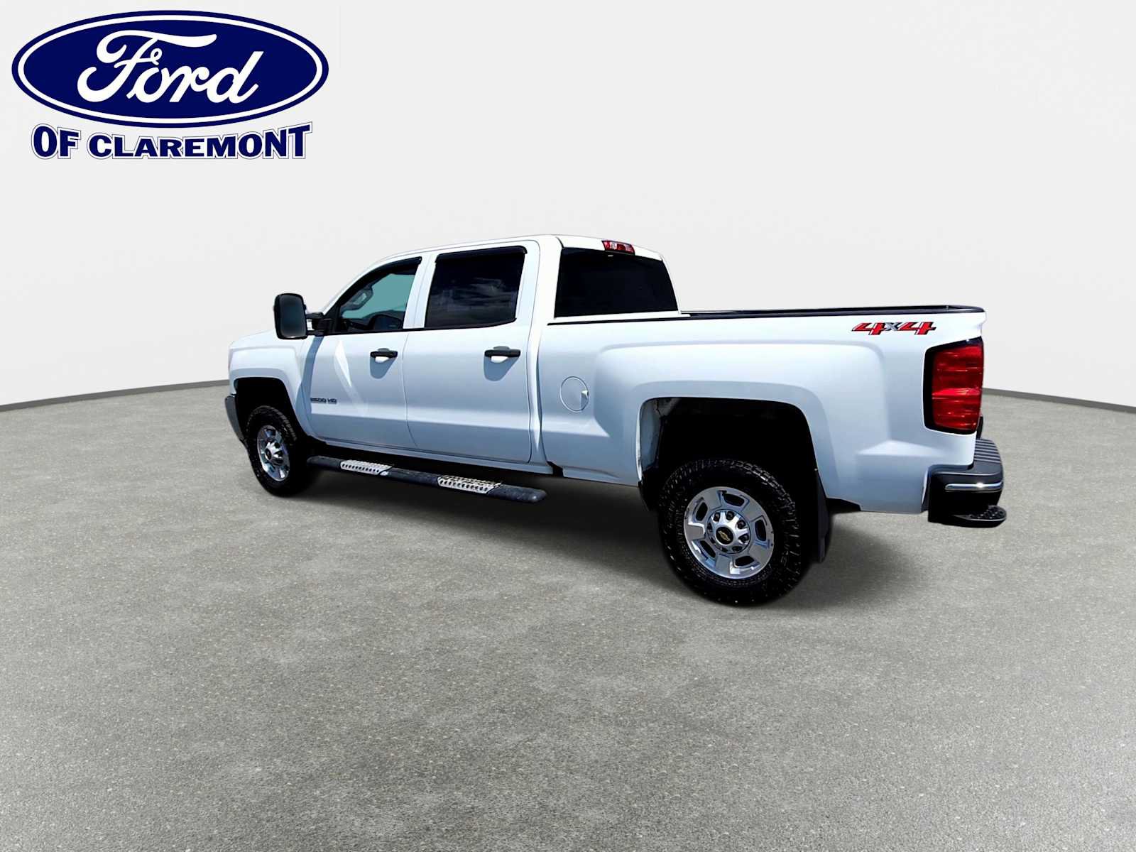 Used 2019 Chevrolet Silverado 2500 W/T w/ Snow Plow Prep Package AWD/4WD image 6