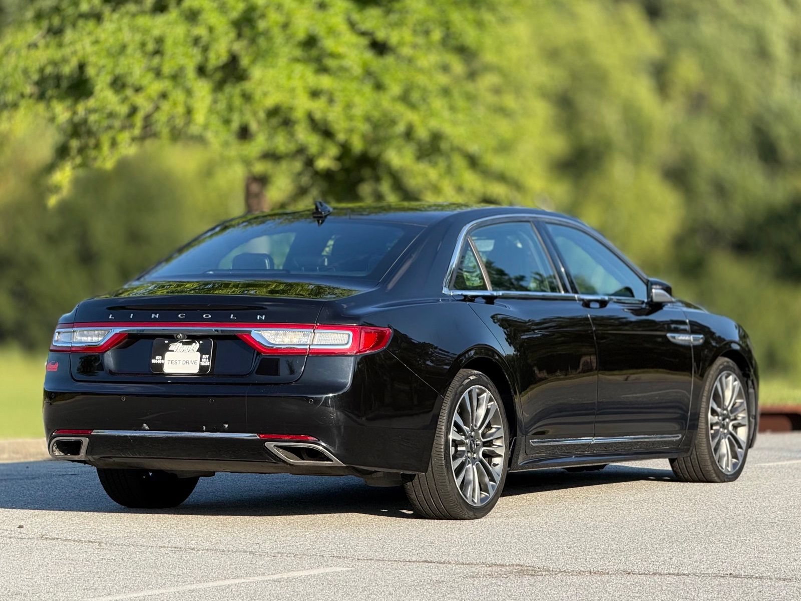 Used 2020 Lincoln Continental AWD w/ Premium Package image 11
