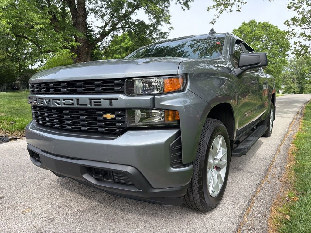 Used 2020 Chevrolet Silverado 1500 Custom w/ Custom Value Package AWD/4WD image 4