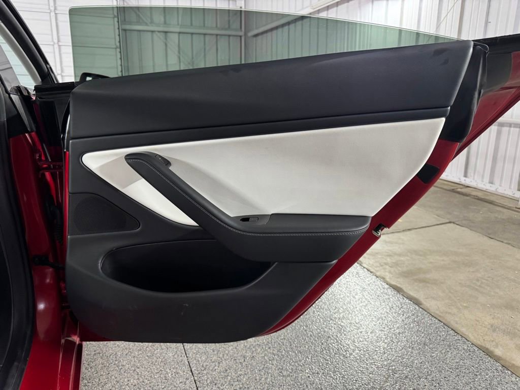 Used 2020 Tesla Model 3 Performance AWD/4WD image 38