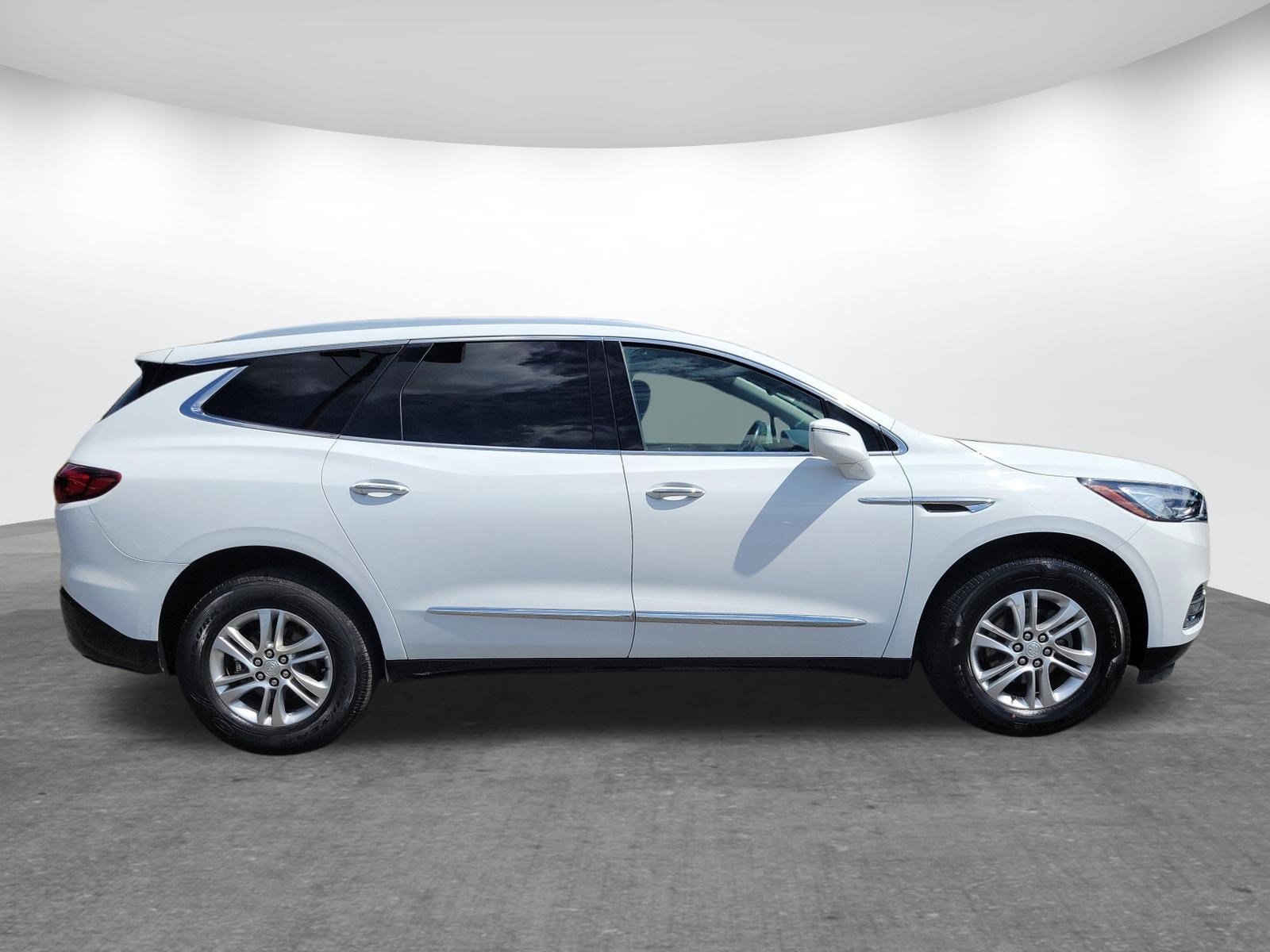 Used 2019 Buick Enclave Essence image 24