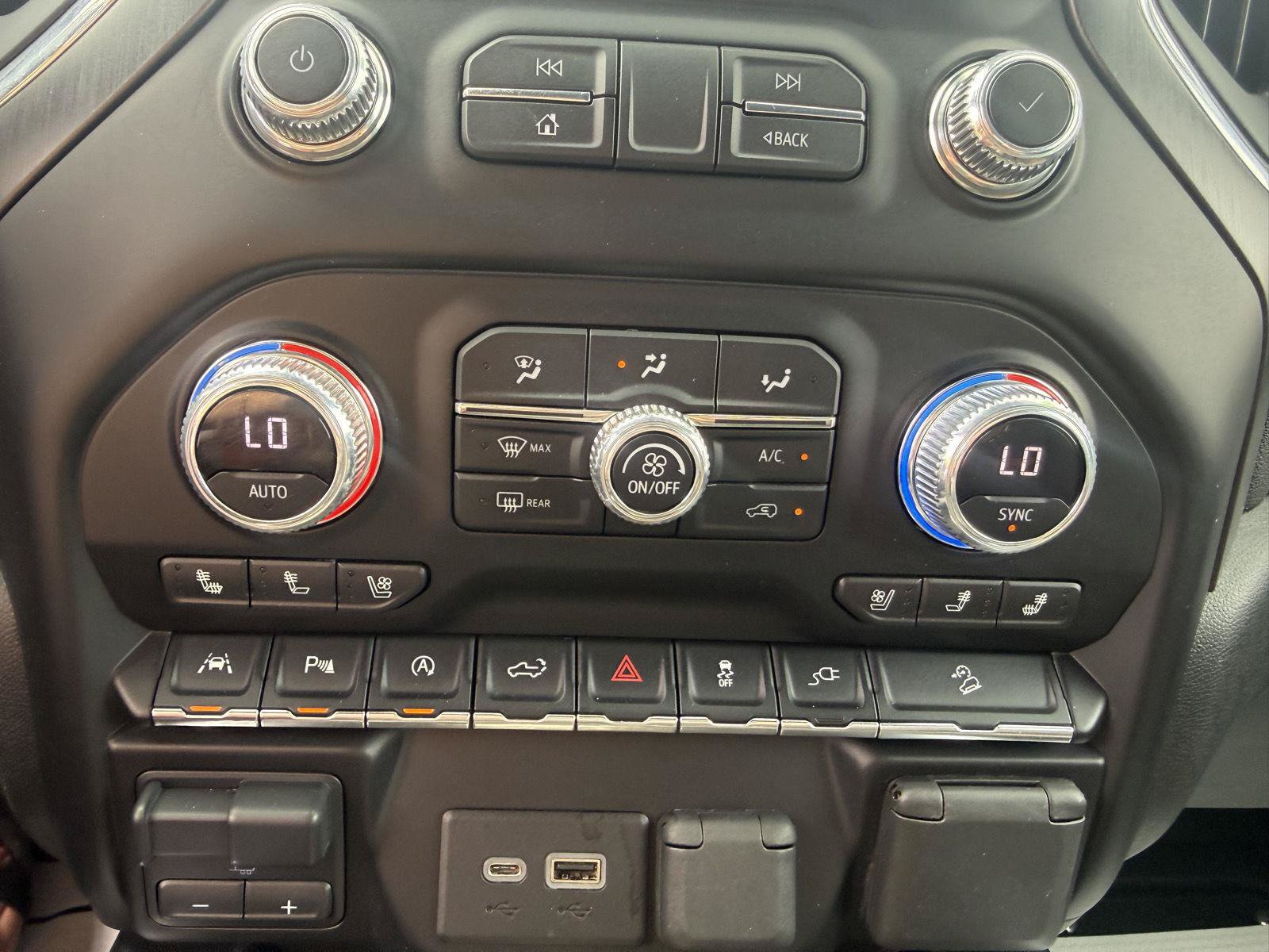 Used 2021 GMC Sierra 1500 AT4 w/ AT4 Preferred Package AWD/4WD image 20