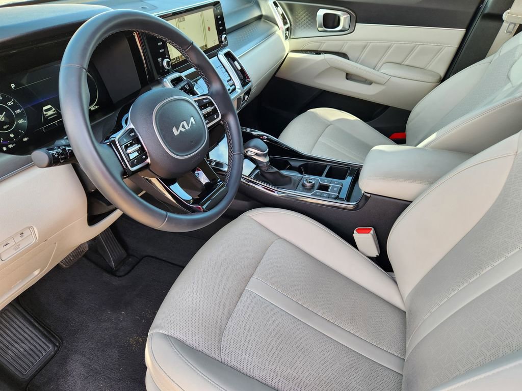 Certified 2023 Kia Sorento SX image 7