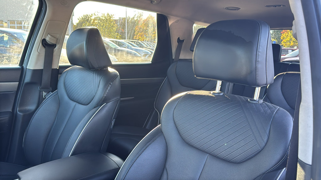 Used 2024 Hyundai Palisade SEL FWD image 13