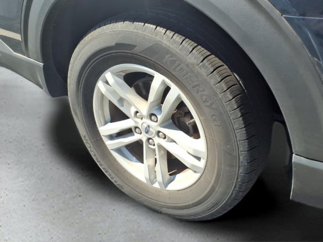 Used 2023 Ford Explorer XLT AWD/4WD image 19