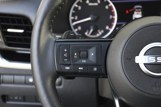 Used 2023 Nissan Rogue SL w/ SL Premium Package FWD image 8