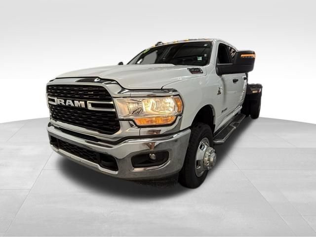 Used 2024 RAM 3500 Big Horn AWD/4WD image 2