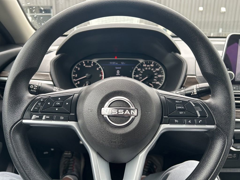Certified 2025 Nissan Altima 2.5 SV FWD image 16