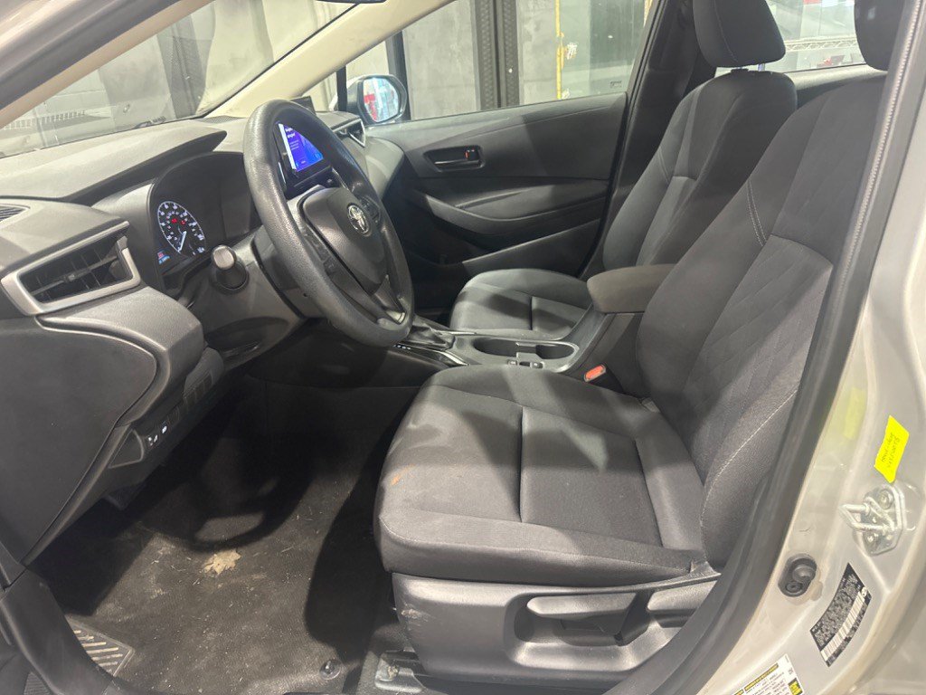 Used 2024 Toyota Corolla LE FWD image 5
