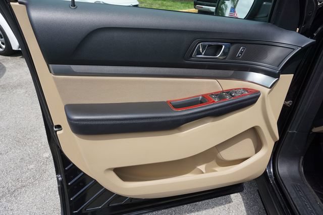 Certified 2017 Ford Explorer FWD image 22
